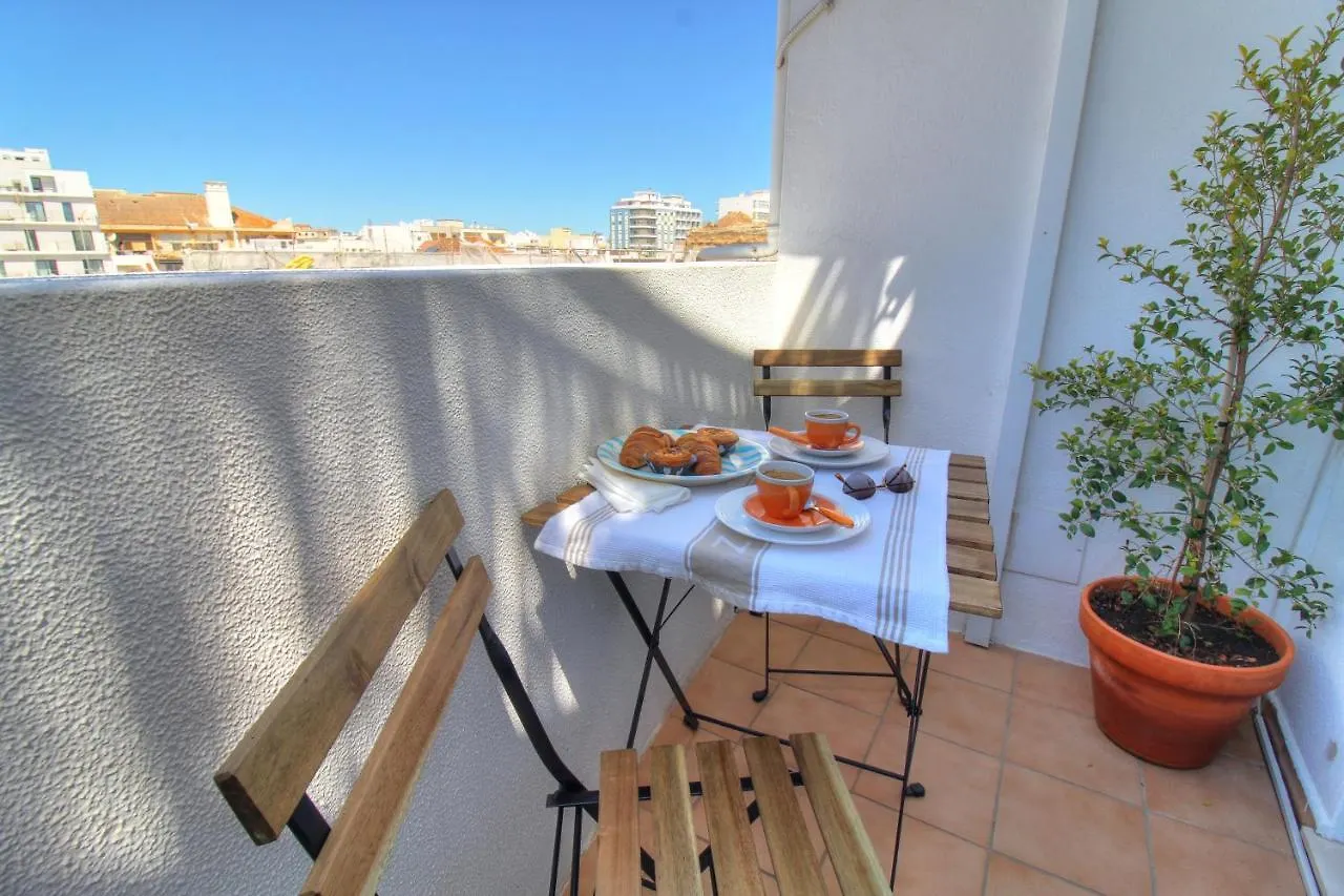Center Location, Ac, Swimming Pool, And Parking Apartment Olhao 0*,  Portugal