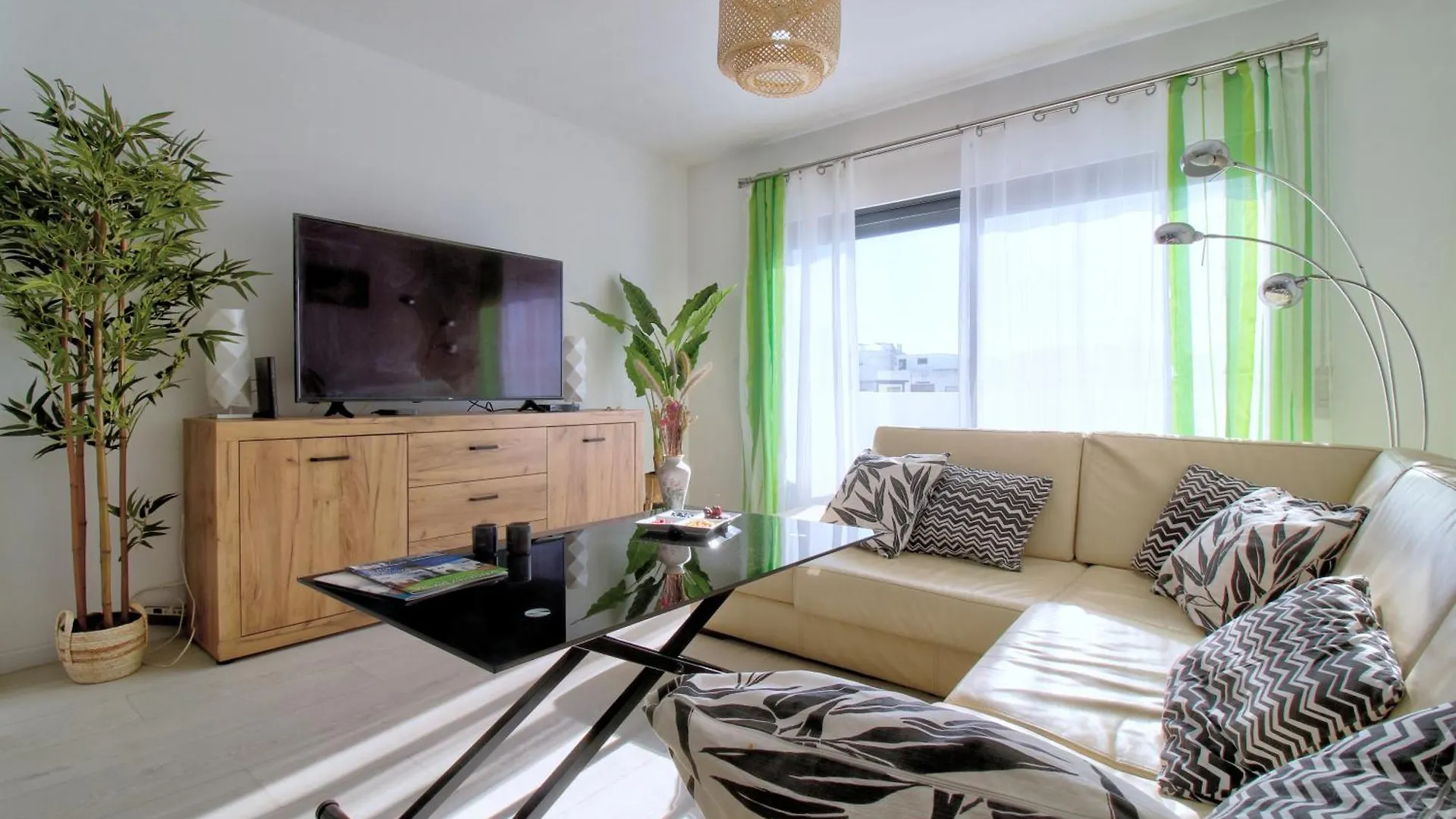 Apartamento Center Location, Ac, Swimming Pool, And Parking Olhão