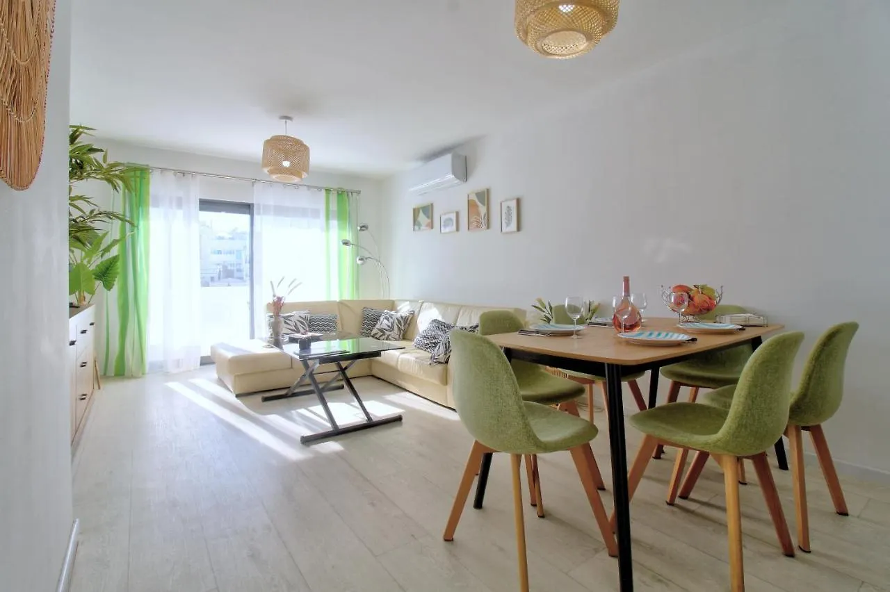 Apartamento Center Location, Ac, Swimming Pool, And Parking Olhão 0*,